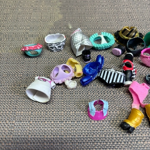 L.O.L Surprise Colorful Kids Toy Dress-Up Set - Picture 2 of 4